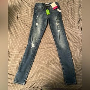Dark washed low rise jeggings SO brand